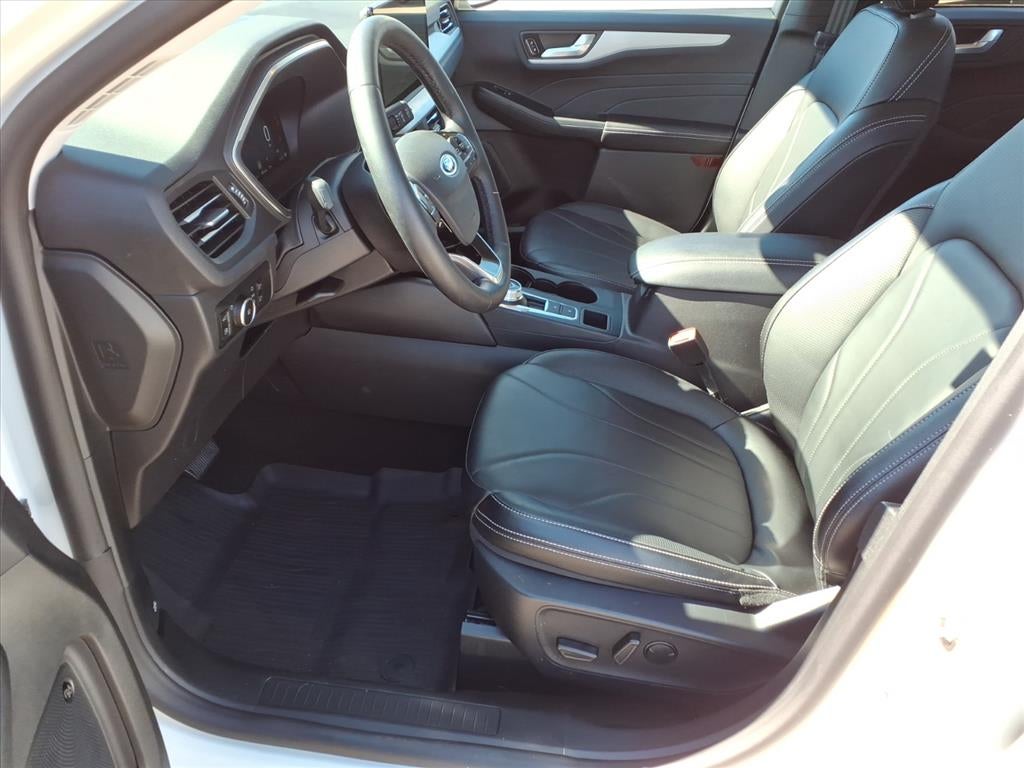 2025 Ford Escape Base