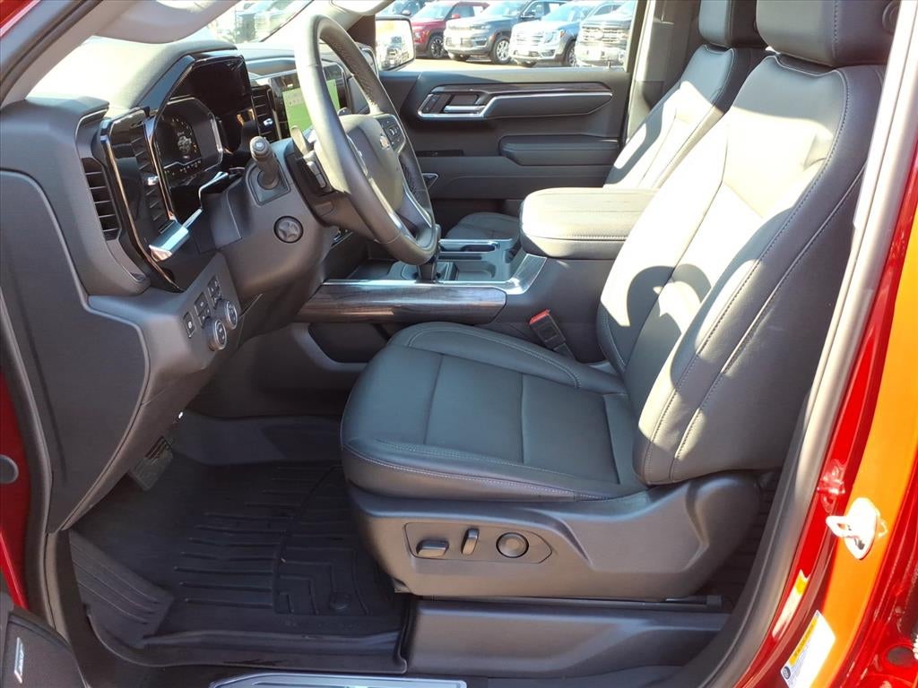 2025 Chevrolet Silverado 1500 Base