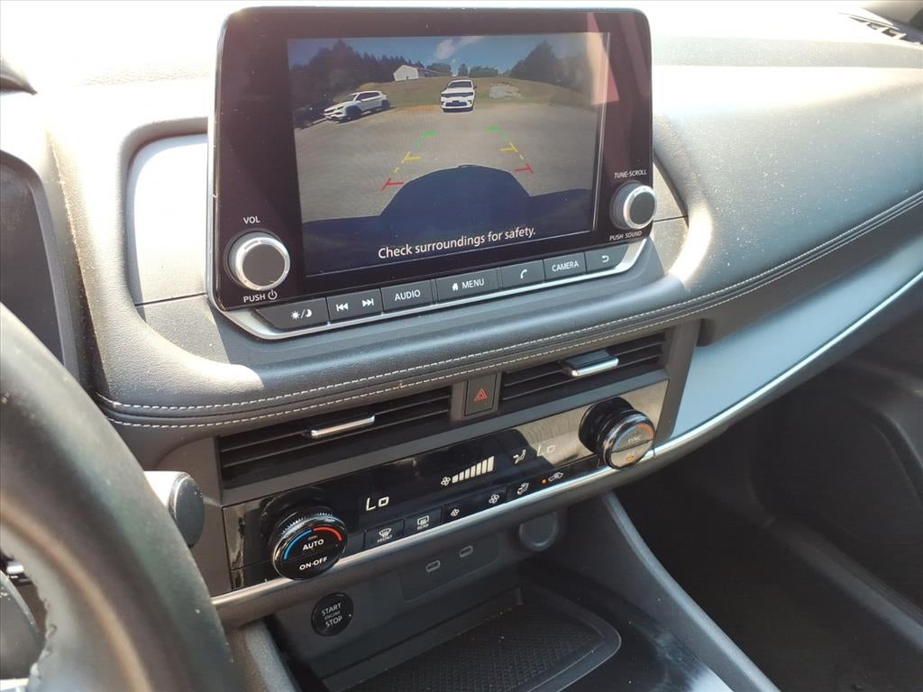 2025 Nissan Rogue Base