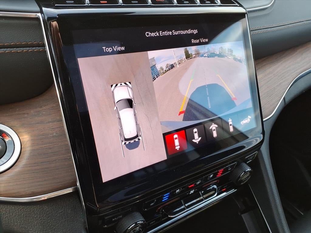 2025 Jeep Grand Cherokee Summit