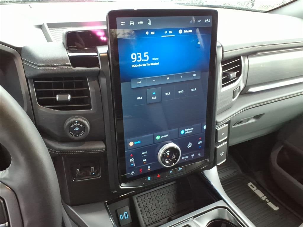 2024 Ford F-150 Lightning Flash