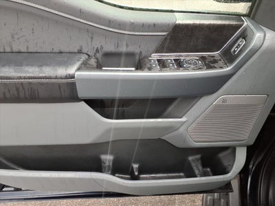 2024 Ford F-150 Lightning Flash