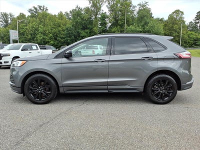 2022 Ford Edge SE