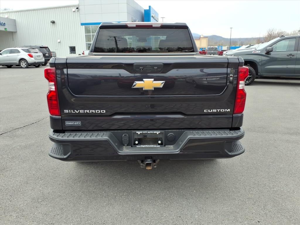 2022 Chevrolet Silverado 1500 Custom