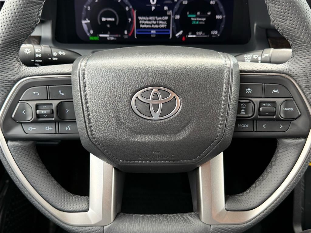 2025 Toyota Tacoma Hybrid LIMITED