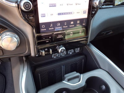 2025 RAM Ram 1500 RAM 1500 LARAMIE CREW CAB 4X4 5'7' BOX