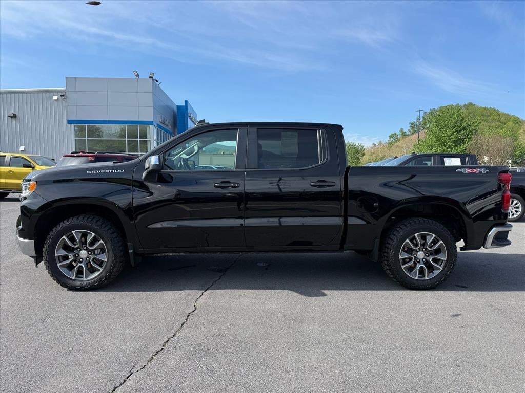 2022 Chevrolet Silverado 1500 4WD Crew Cab Short Bed LT with 2FL
