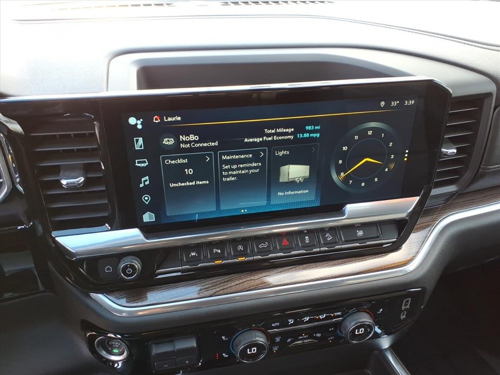 2022 Chevrolet Silverado 1500 4WD Crew Cab Short Bed RST