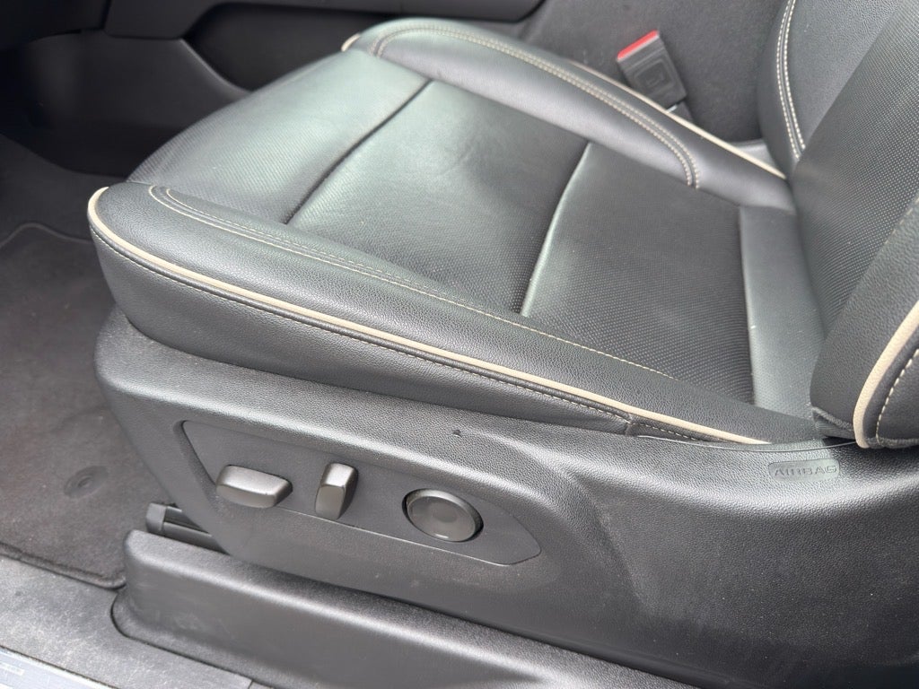 2024 GMC Yukon 4WD SLT