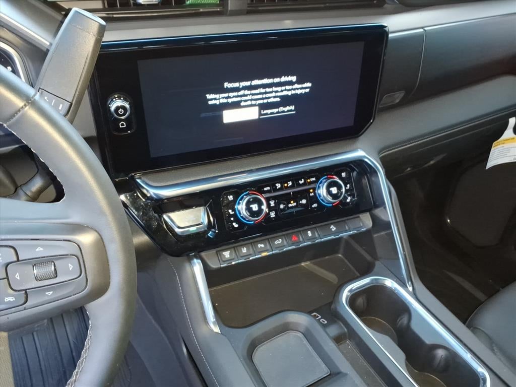 2024 GMC Sierra 2500HD 4WD Crew Cab Standard Bed Denali