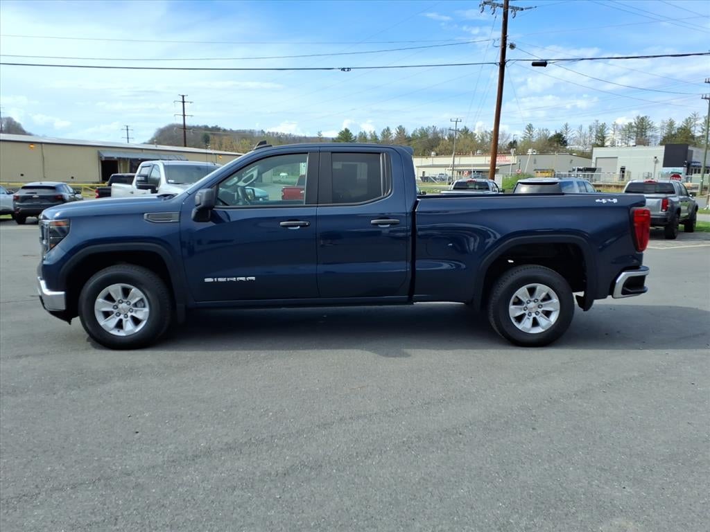 2022 GMC Sierra 1500 4WD Double Cab Standard Box Pro