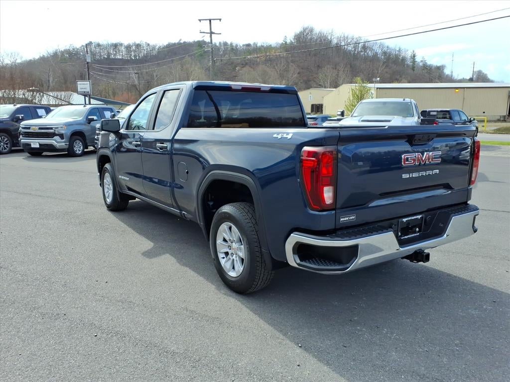 2022 GMC Sierra 1500 4WD Double Cab Standard Box Pro
