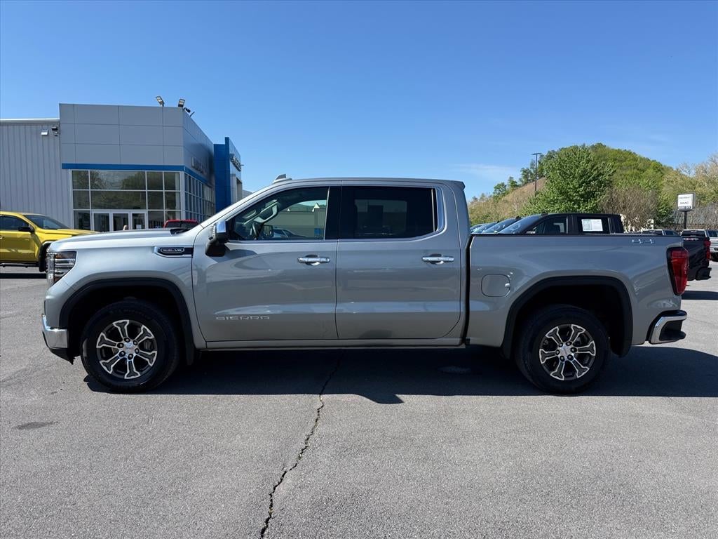 2025 GMC Sierra 1500 4WD Crew Cab Short Box SLT