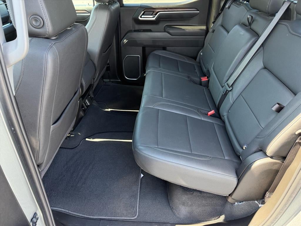 2025 GMC Sierra 1500 4WD Crew Cab Short Box SLT