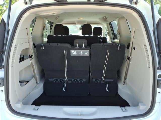 2021 Chrysler Voyager L