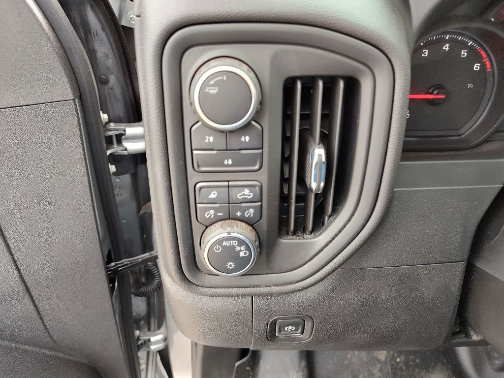 2025 Chevrolet Silverado 2500HD 4WD Crew Cab Standard Bed Custom