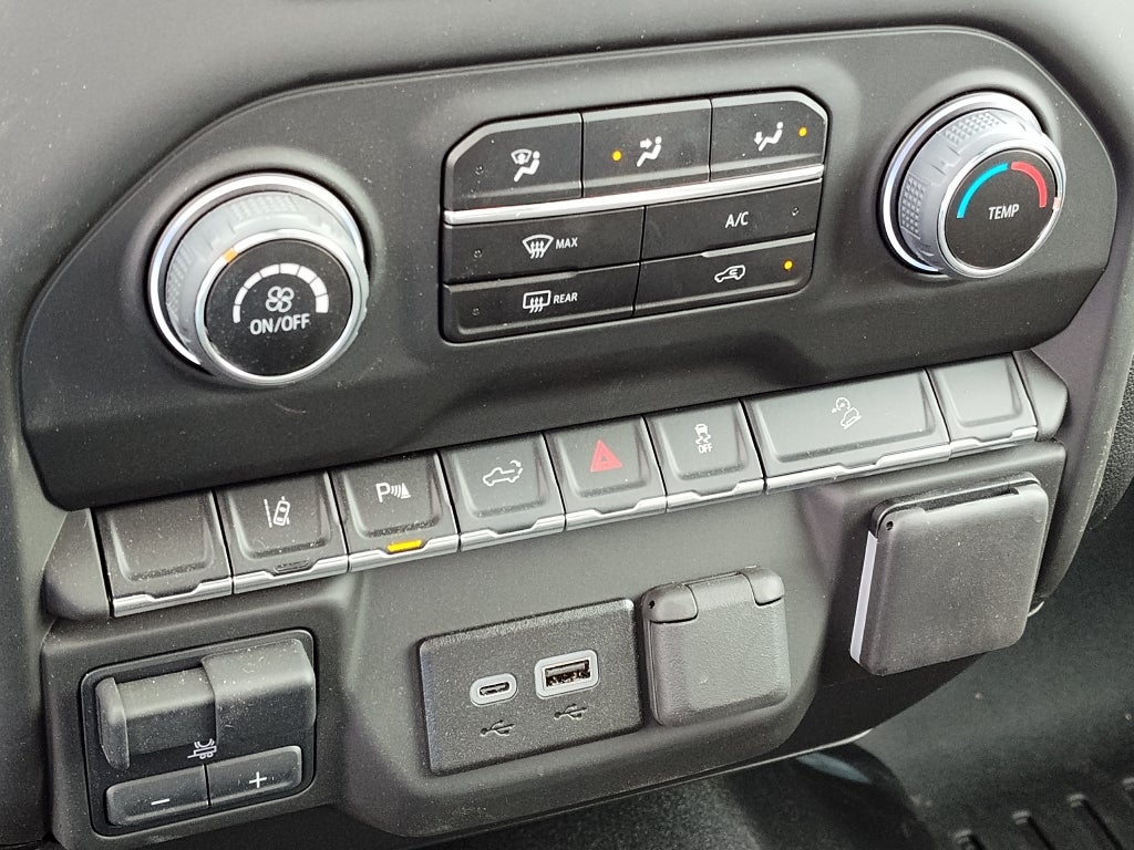 2025 Chevrolet Silverado 2500HD 4WD Crew Cab Standard Bed Custom