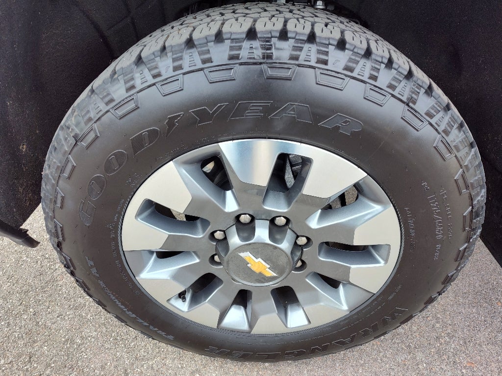 2025 Chevrolet Silverado 2500HD 4WD Crew Cab Standard Bed Custom