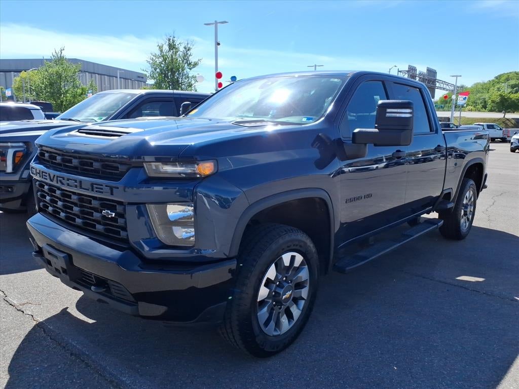2022 Chevrolet Silverado 2500HD 4WD Crew Cab Standard Bed Custom