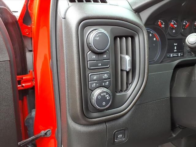 2024 Chevrolet Silverado 2500HD 4WD Crew Cab Standard Bed Custom