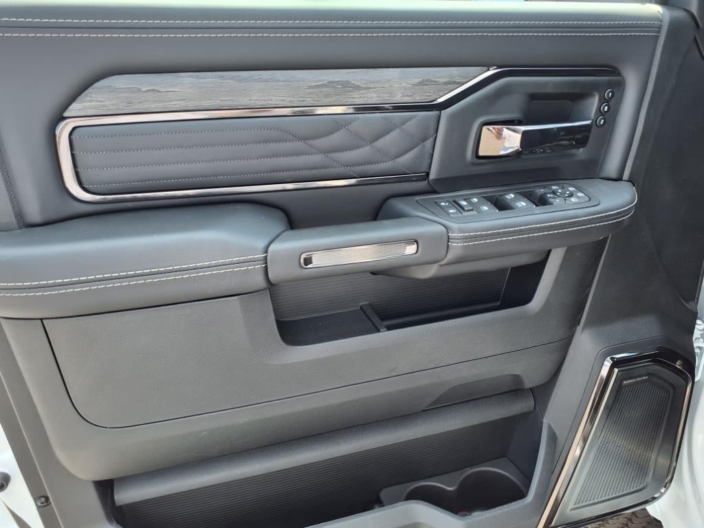 2025 RAM 2500 Limited Crew Cab 4x4 6'4' Box