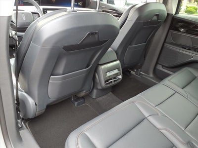 2027 Lincoln Navigator Reserve