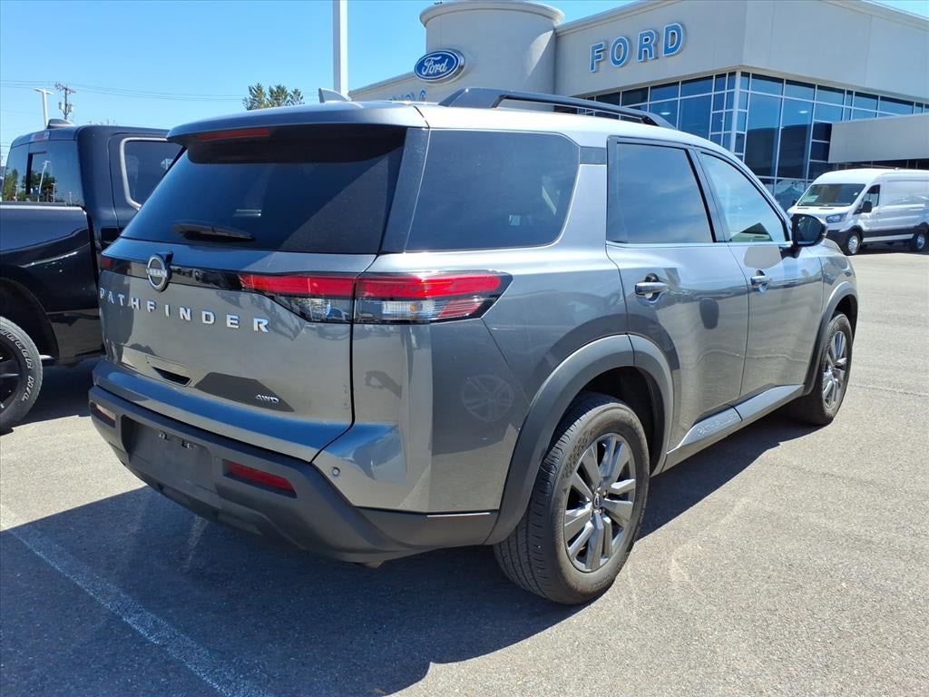 2025 Nissan Pathfinder SV 4WD