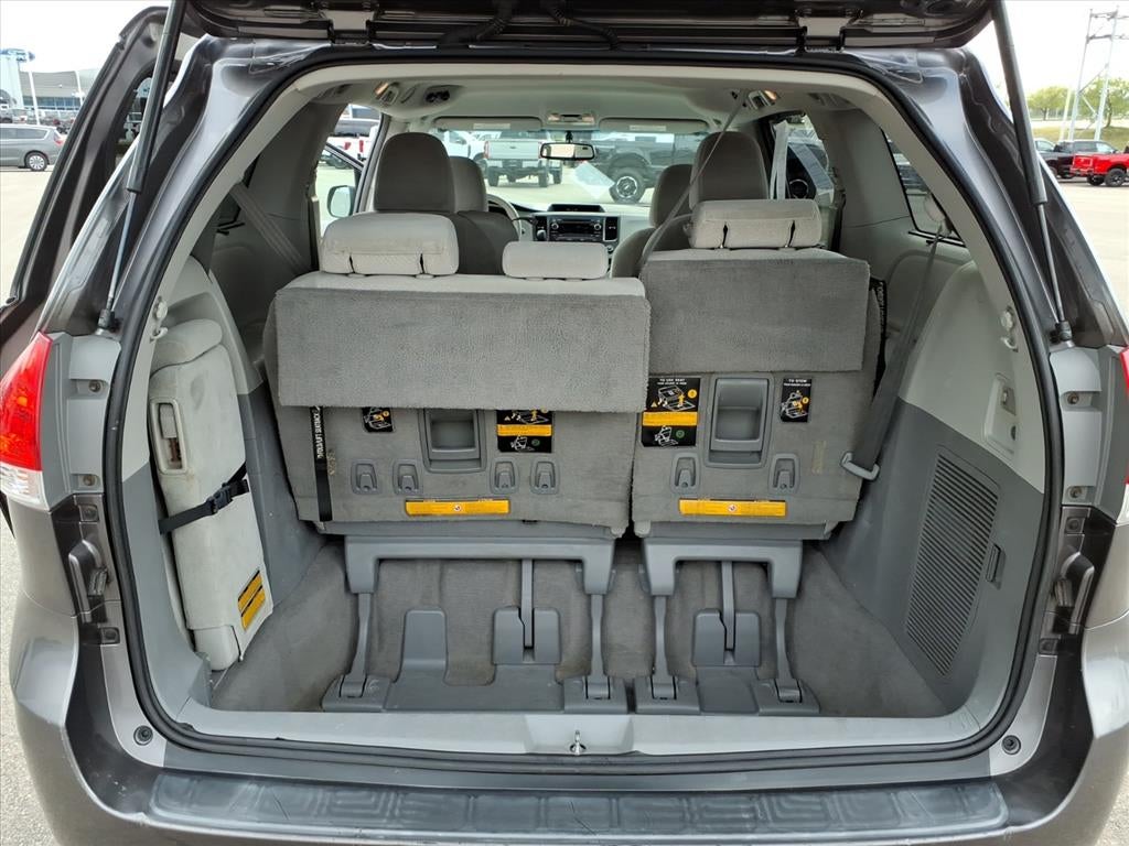 2011 Toyota Sienna LE V6