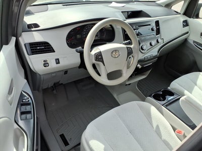 2011 Toyota Sienna LE V6