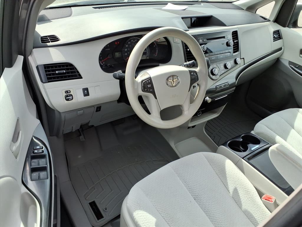 2011 Toyota Sienna LE V6