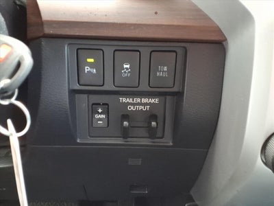 2018 Toyota Tundra SR5 5.7L V8