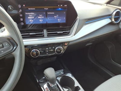 2025 Chevrolet Trax FWD LT