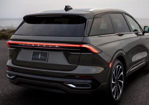 The rear of a 2024 Lincoln Black Label Nautilus® SUV displays full LED rear lighting. | Magic City Lincoln in Roanoke VA