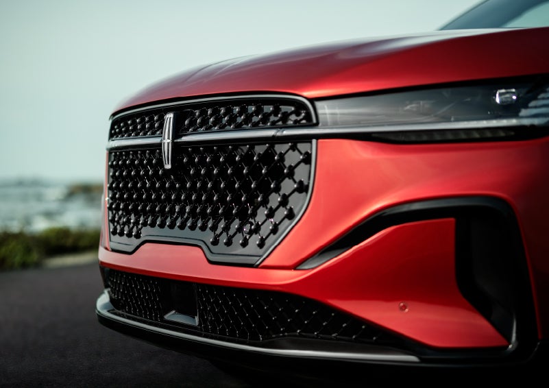 The sleek grille of a 2024 Lincoln Nautilus® SUV with the available Jet Appearance Package makes a bold statement. | Magic City Lincoln in Roanoke VA