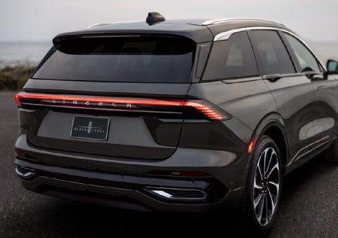 The rear of a 2025 Lincoln Black Label Nautilus® SUV displays full LED rear lighting. | Magic City Lincoln in Roanoke VA