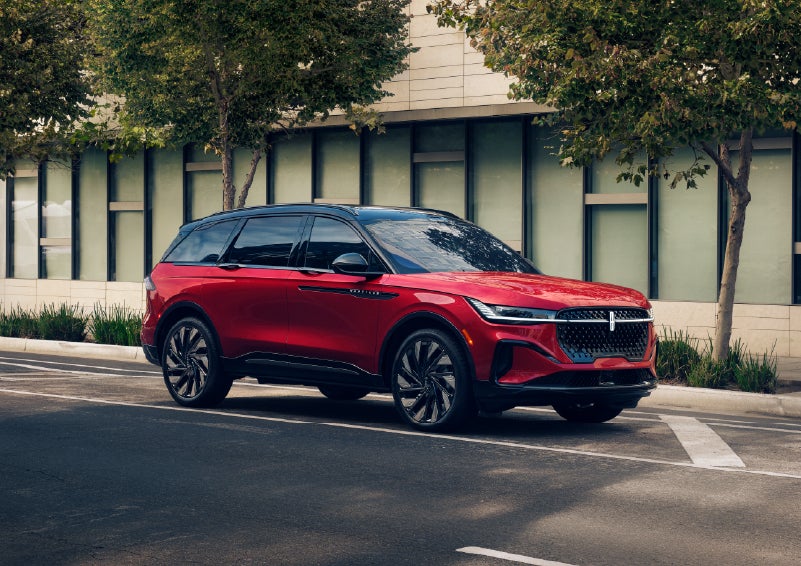 2026 Lincoln Nautilus® SUV with the available Jet Appearance Package and Hybrid transmission. | Magic City Lincoln in Roanoke VA