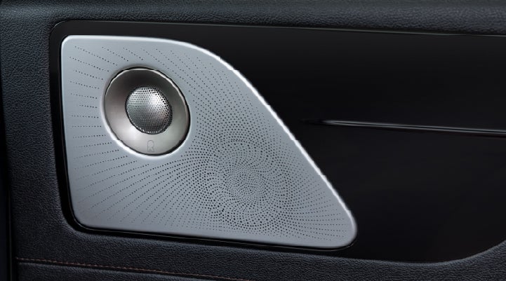 A close-up view of the available Revel® Ultima 3D Audio System. | Magic City Lincoln in Roanoke VA