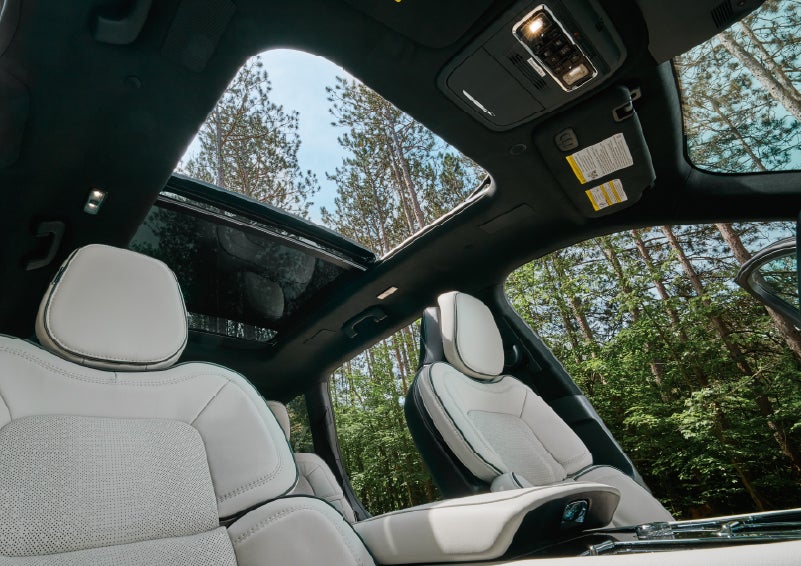 The front seats of a 2027 Lincoln Aviator® Black Label™ SUV | Magic City Lincoln in Roanoke VA