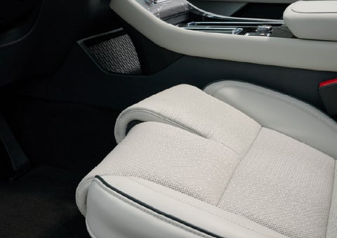 The front passenger Perfect Position seat is shown with the thigh extender adjusted.| Magic City Lincoln in Roanoke VA